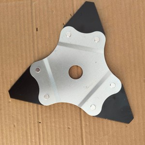 Cuchilla Rotatoria Triangular Dentada Reforzada Yili Hardware, Accesorio para Cortacésped - Product Image 4