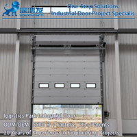 Portes pliantes automatiques industrielles en alliage d'aluminium, résistantes au vent, design moderne, solution complète pour les portes d'ateliers