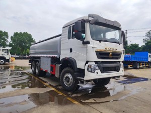 Camión Cisterna Diésel con Dispensador de Combustible 10m³-25m³ Sinotruk Howo, Camión de Almacenamiento de Petróleo para Reabastecimiento de Aeronaves, Fabricante de Camiones - Product Image 6