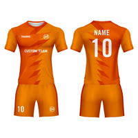 Maillots et Shorts de Football Personnalisés – Kits avec Nom, Numéro et Design d'Équipe pour Entraînement et Matchs de Club – Ballon de Football