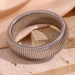 Chunky Vàng Bangle rộng rắn chuỗi PVD mạ vàng thép không gỉ Bangle chống xỉn màu đồ trang sức