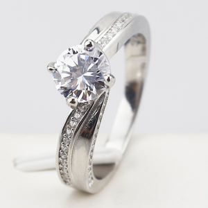 Bagues <span class=keywords><strong>de</strong></span> mariage tendance en argent sterling 925 plaqué rhodium avec micro-pavé pour unisexe, anniversaire et fête, vente en gros - Product Image 6