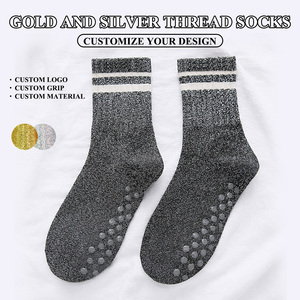 <span class=keywords><strong>Chaussettes</strong></span> pour femmes brillantes, <span class=keywords><strong>chaussettes</strong></span> en fil d'or et d'argent, <span class=keywords><strong>chaussettes</strong></span> personnalisées avec grip, <span class=keywords><strong>chaussettes</strong></span> de Pilates brillantes - Product Image 2