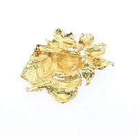 Pin Bros Bunga Mawar Berlian Imitasi Berlapis Emas