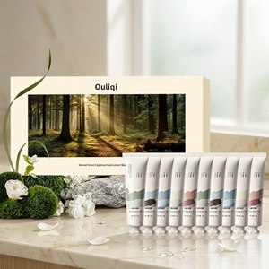 Set de Regalo de Crema de Manos con Fragancia de Rosa y Camelia Ouliqi, Hidratante y Humectante, Set de 10 Piezas en Caja para Otoño/Invierno, Unisex - Product Image 1