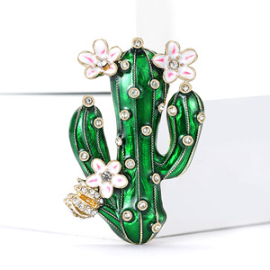 Broche <span class=keywords><strong>de</strong></span> <span class=keywords><strong>Cactus</strong></span> Esmaltado con <span class=keywords><strong>Centros</strong></span> <span class=keywords><strong>de</strong></span> Flores <span class=keywords><strong>de</strong></span> Diamantes <span class=keywords><strong>de</strong></span> Imitación para Suéteres y Solapas <span class=keywords><strong>de</strong></span> Hombres y Mujeres, Verde - Product Image 2