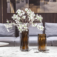 Vase décoratif à fleurs en verre soufflé à la main, à bord ondulé nordique, tube droit, brun côtelé, pour table de salon, décoration de villa, centre de table