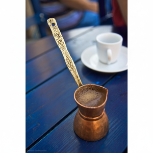 Tetera y cafetera turca griega de cobre antiguo, tetera y Teteras de estilo de granja hecha a mano de lujo con mango de latón - Product Image 1