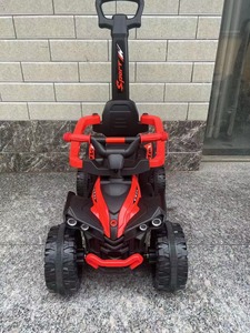 Vélo d'équilibre à quatre roues pour <span class=keywords><strong>bébé</strong></span> de 1 à 4 ans avec poignée de poussée, lumières et musique – Vente en gros usine - Product Image 2