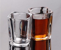 Verres à shot personnalisés en verre sodocalcique de 2 oz, uniques, carrés, transparents, modernes, vierges pour sublimation, en gros, pour vin et whisky, en carton