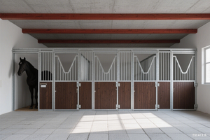 <strong>Horse</strong> Products <strong>Feed</strong> Storage <strong>Bin</strong> with Wheels - Easy Movement in Barns - Product Image 6
