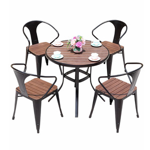 Ensemble de jardin, table et chaises en acier et bois, 4 places, style industriel, résistant aux intempéries, meubles de patio - Product Image 1