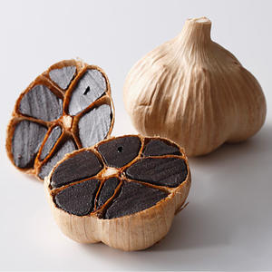 <span class=keywords><strong>Ail</strong></span> noir biologique de haute qualité, entier, séché, au goût sucré distinctif, profil de saveur unique, offrant des <span class=keywords><strong>bienfaits</strong></span> pour la santé - Product Image 2