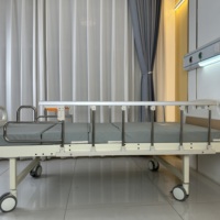 Barrières de lit d'hôpital amovibles personnalisables par le fabricant, équipement médical de sécurité pour patients, garde-corps de lit en métal pour soins infirmiers