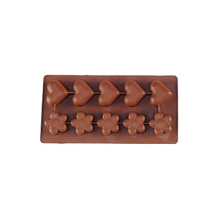 El modelo de chocolate de silicona de grado alimenticio Love Flower DIY cake chocolate es resistente a altas temperaturas y fácil de limpiar - Product Image 1