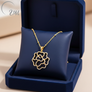 UM Jewelry - Collar con Colgante de Plata 925 con Circonita y Baño de Oro, Apto para Unisex/Hombres/Mujeres, Regalo para Uso Diario, Aniversario o Fiesta - Product Image 5