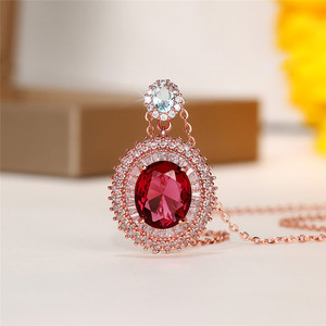 Elegante Collana con Ciondolo in Pietra Rossa per Donne, Gioiello alla Moda con Gemme Colorate, Accessorio per Uso Quotidiano e Regalo - Product Image 1