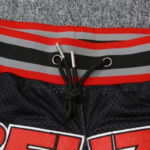 Shorts de basket-ball en maille respirante imprimés de haute qualité en gros à bas prix Style de rue personnalisé Rétro Séchage rapide Sports - Product Image 3