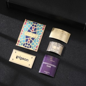 Étiquettes pour bouteilles, étiquettes pour l'emballage avec logo, étiquettes métalliques rondes, sceau de cire de marque, autocollant 3D personnalisé en relief pour parfum - Product Image 1