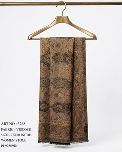 Abaya Islámica de Alta Calidad para Mujer con Diseño Moderno y Modesto, Material de Viscosa Suave, Estampado Floral, Temporada de Invierno - Product Image 5