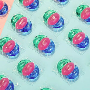 Cápsulas de Gel para Lavandería 5 en 1 OEM Eficientes y Desechables para una Eliminación de Manchas Óptima, Frescura Duradera, Seguras para Todo Tipo de Telas - Product Image 1