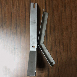 Angle <b>Steel</b> <b>Bracket</b> <b>Stainless</b> <b>Steel</b> L-Shaped Pipe Support For Commercial Venues - Product Image 3