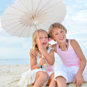 Sombrilla de Papel de Bambú de 60/84 cm, Parasol Decorativo Blanco para Eventos y Fiestas al Aire Libre - Product Image 1