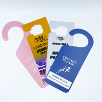 Porte-cartes personnalisé en PVC, double face, avec pelliculage offset, pour promotion hôtelière et cartes de visite