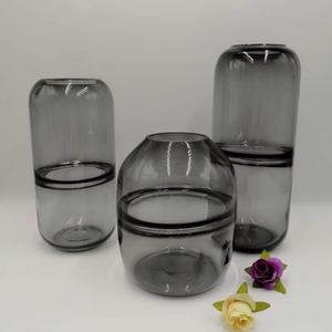 Jarrón de cristal de vidrio sódico pulido, estilo nórdico, artístico, hecho a mano, con diseño de dibujo, efecto de ceniza ahumada y viento frío, para decoración suave en sala de exhibición. - Product Image 4