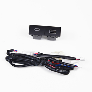 Cargador de Coche Compatible con <span class=keywords><strong>Volkswagen</strong></span> <span class=keywords><strong>Polo</strong></span> <span class=keywords><strong>POLO</strong></span> 11-13, Carga Rápida PD, QC3.0, Conector USB de Carga Rápida Dual - Product Image 1