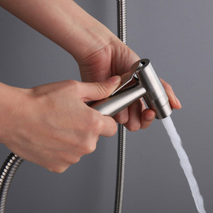 Pistolet de pulvérisation pour toilettes Bingtao en acier inoxydable 304, buse de bidet avec surpresseur pour usage domestique - Product Image 4