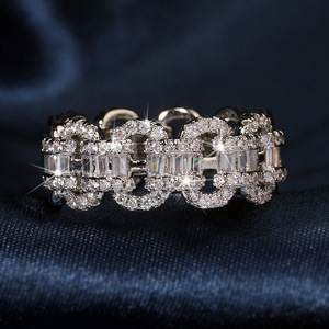 Anello dal Design a Fascia Larga, Stile Classico, Anello da Dito per Donne - Product Image 2