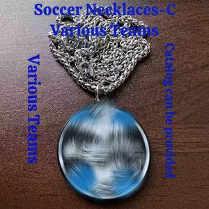 Collier pendentif en métal plaqué bronze en gros, souvenir d'équipe de football européenne, avec motif de basket-ball - Product Image 4