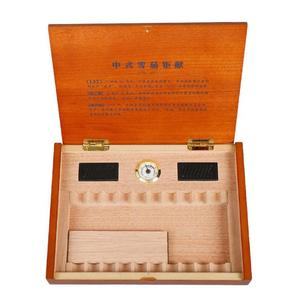 DS High Quality Custom Design Wholesale Lacquer Logo Eco-Friendly Contemporary Commercial Travel Cedar Wood Cigar Humidor - Product Image 3