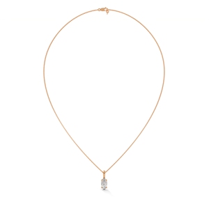 จี้เพชรรูปดอกกุหลาบสีโรสโกลด์ที่สร้างขึ้นในห้องปฏิบัติการ ดีไซน์เหนือกาลเวลา เหมาะสำหรับมอบเป็นของขวัญในงานเฉลิมฉลอง และสวมใส่ได้อย่างสง่างามในชีวิตประจำวัน - Product Image 3