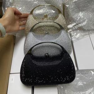 <span class=keywords><strong>Pochette</strong></span> <span class=keywords><strong>da</strong></span> Donna di Lusso 2026, Borse Trendy per Matrimoni e Feste, Borsetta con Cristalli e Strass, Ultima Clutch <span class=keywords><strong>Argento</strong></span> - Product Image 3