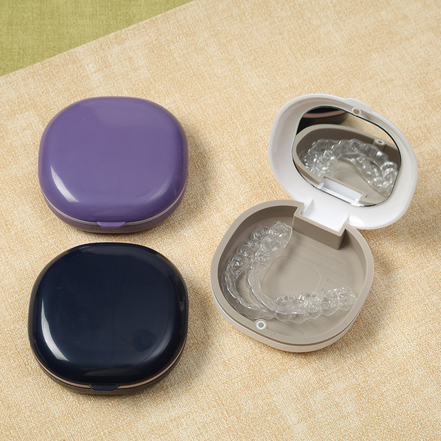 Silicone Dental Retainer Case with Plastic Lid Ventilated Storage for Orthodontic Aligners Mouthguards & Dentures
