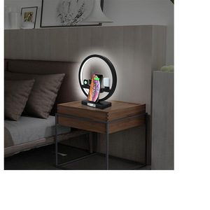 Estación de energía de carga rápida, <span class=keywords><strong>cargador</strong></span> inalámbrico para iPhone 13 11 12, reloj para AirPods Pro, con lámpara LED de escritorio - Product Image 4