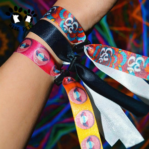 Braccialetti in Raso Stampati con Scritta Personalizzata all'Ingrosso, Logo/Nome/Lettere Personalizzati, Braccialetti per Eventi e Feste con Testo 3D - Product Image 3