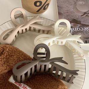 กิ๊บหนีบผมรูปโบว์ขนาดใหญ่12ซม. ดีไซน์ใหม่ทำจากอะคริลิคสำหรับผู้หญิงรูปทรงโบว์ฝรั่งเศสสีน้ำตาลเข้มอุปกรณ์ตกแต่งผม - Product Image 6