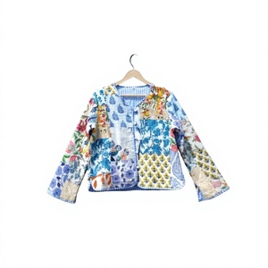 Veste pour femme en coton tissé indien fait main, matelassée, respirante, écologique, brodée de fleurs, col en V, manches longues, automne-hiver - Product Image 1