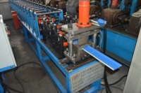 Machine de formage de rouleaux de volets roulants entièrement automatiques haute performance Machine de fabrication de portes à lattes en métal