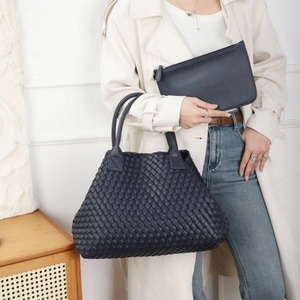 Sac fourre-tout grande capacité en toile tressée vegan, sans bretelles, style influenceur et célébrité, directement de l'usine, pour <span class=keywords><strong>femme</strong></span> - Product Image 3