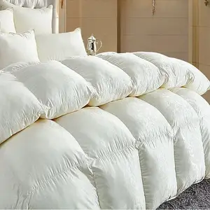 Four seasons can be spliced duck down bamboo fiber filled soft and comfortable quilt set