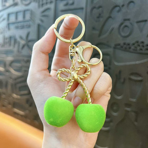 Colgante de moda para bolso con diseño de cereza 3D flocada, llavero de cereza, colgante creativo de felpa para bolso - Product Image 6