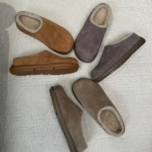 Bandeau UGG, pantalon court en 100 % laine avec doublure polaire, pantoufles confortables pour les journées paresseuses et chaussures de style vêtement d'extérieur - Product Image 6