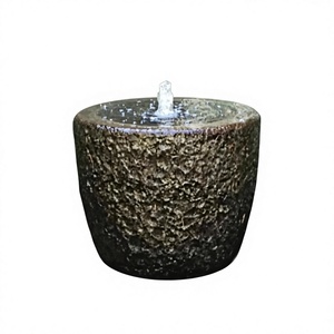 Fontaine en pierre de basalte naturelle sculptée à la main |   Fontaine d'eau en pierre volcanique monolithique au design moderne pour aménagement extérieur - Product Image 1
