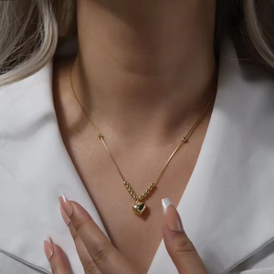 قلادة نسائية عصرية من YFN قلادة بدلاية على شكل قلب فضي مطلية بالروديوم لحفلات الزفاف والاحتفالات - Product Image 4