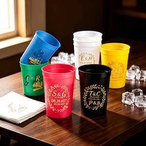 Gobelets réutilisables givrés de 600 ml (16 oz) pour fêtes, ensemble de gobelets de fête « Jump in the Lake » avec serviette, pour Noël, Halloween, cocktails et boissons - Product Image 1