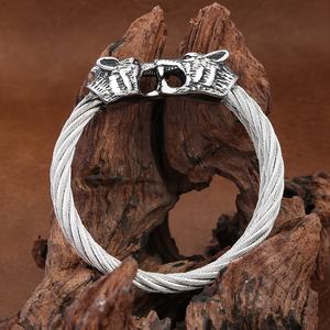 กำไลข้อมือสแตนเลสสตีลแบบกำหนดเอง ลายหัวหมาป่าสไตล์ไวกิ้ง สำหรับผู้ชาย ทนทาน หรูหรา สไตล์ไบค์เกอร์ คุณภาพสูง วินเทจ โกธิค - Product Image 4